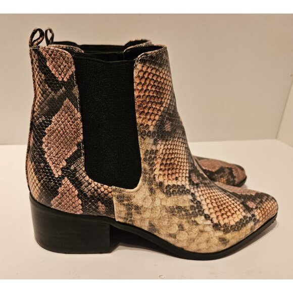 Design Lab Lord & Taylor Chelsea Boots Snakeskin Print Womens 6M ECU - Picture 2 of 13